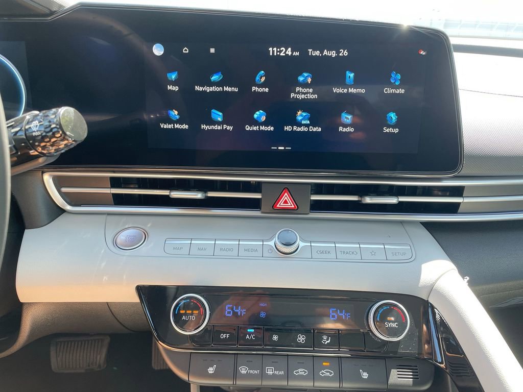 New 2025 Hyundai Elantra Limited image 46