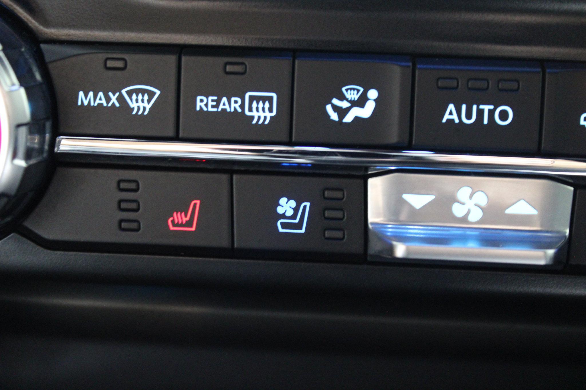 Used 2022 Ford F150 Lariat AWD/4WD image 38