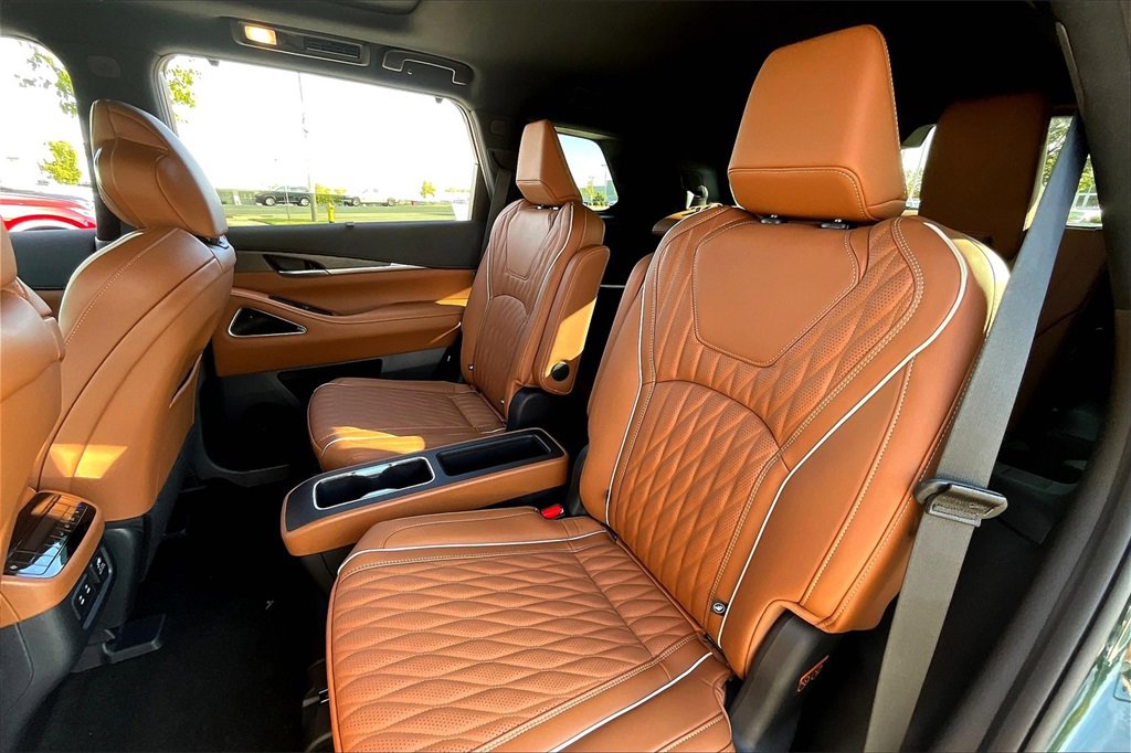 New 2026 INFINITI QX60 Autograph w/ Dark Cargo Package image 10