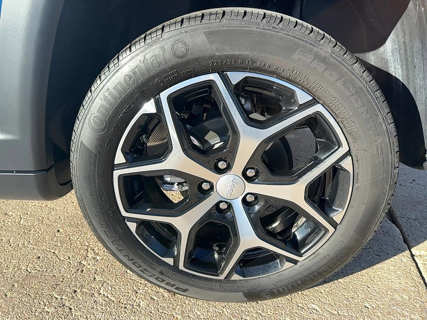 Used 2024 Jeep Compass Limited AWD/4WD image 9