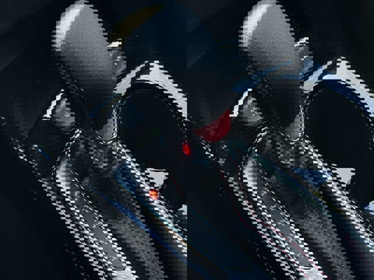 New 2026 Chevrolet Trax RS w/ Sunroof Package FWD image 15