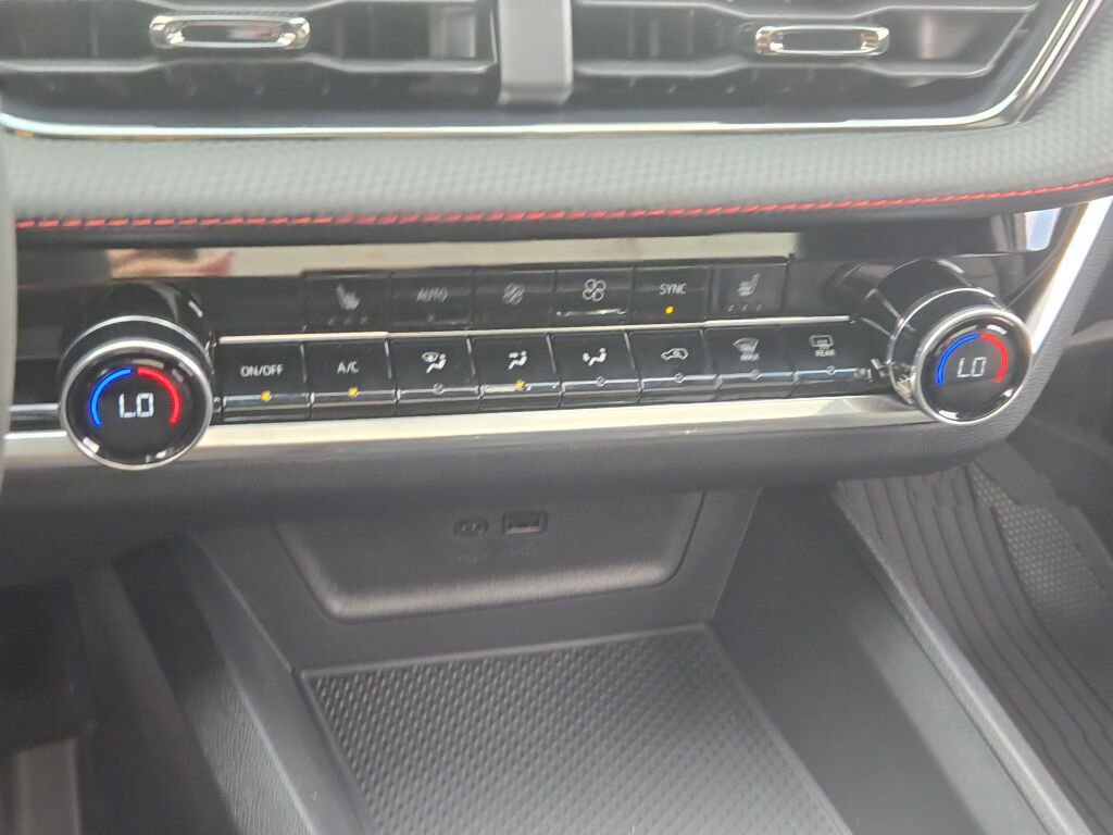 New 2026 Chevrolet Equinox RS w/ Safety and Technology Package AWD/4WD image 26