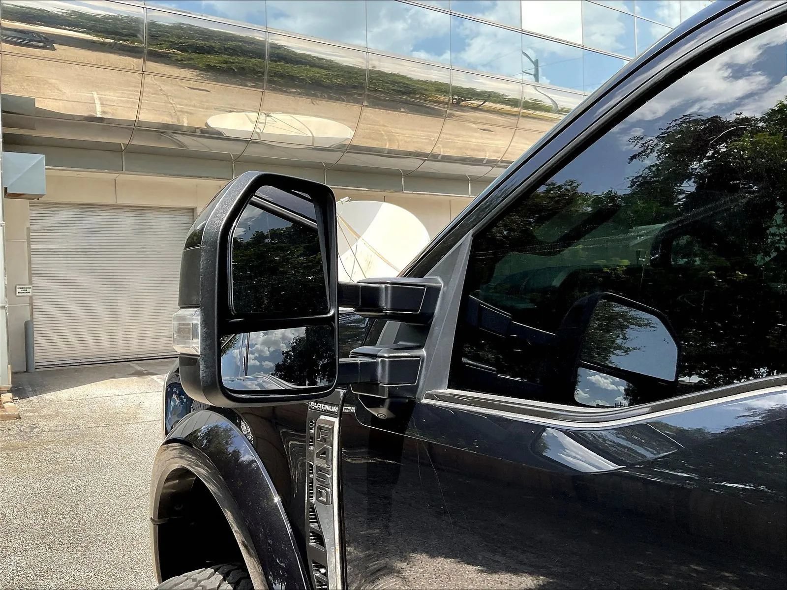Used 2023 Ford F450 Platinum w/ FX4 Off-Road Package AWD/4WD image 40