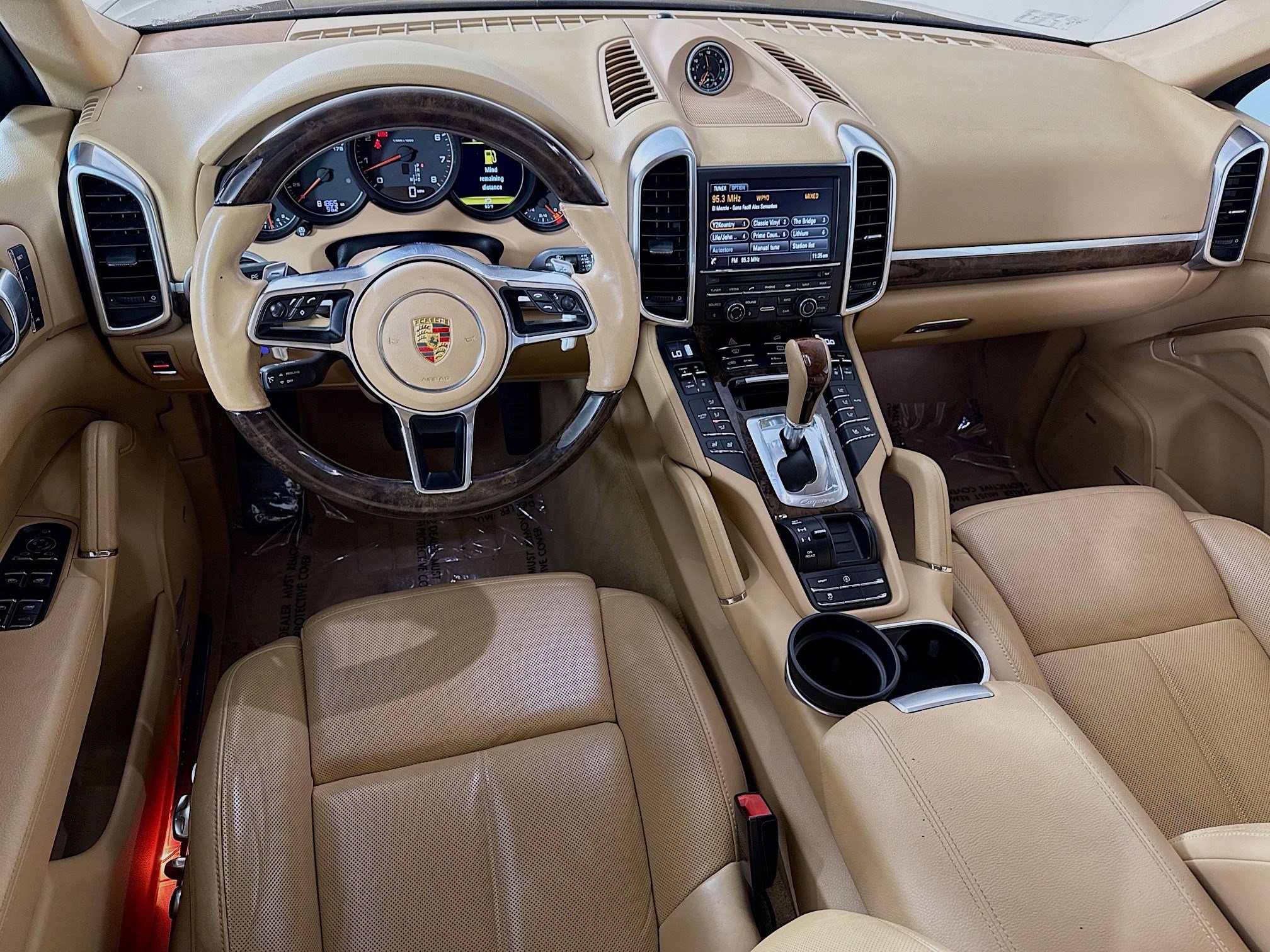 Used 2016 Porsche Cayenne image 17