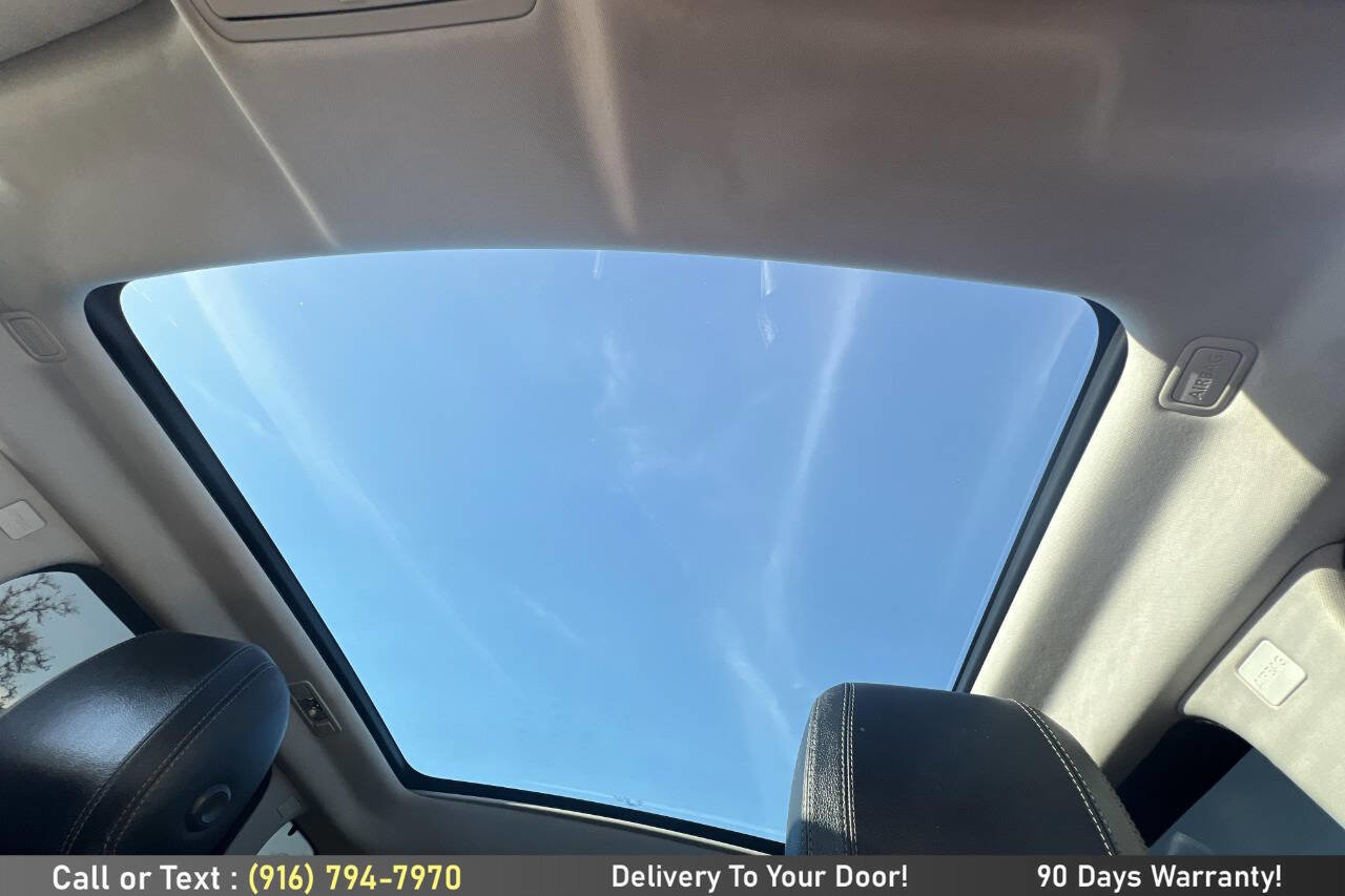 Used 2018 Land Rover Range Rover Evoque SE Premium image 23