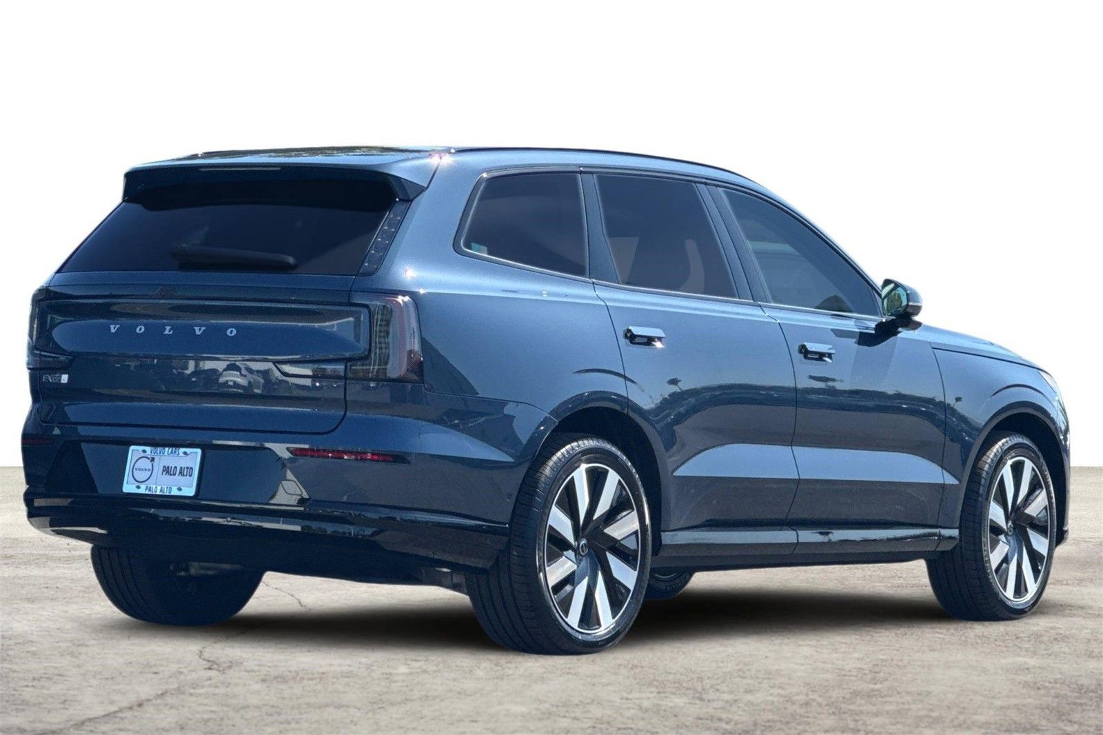 New 2025 Volvo EX90 Ultra image 2