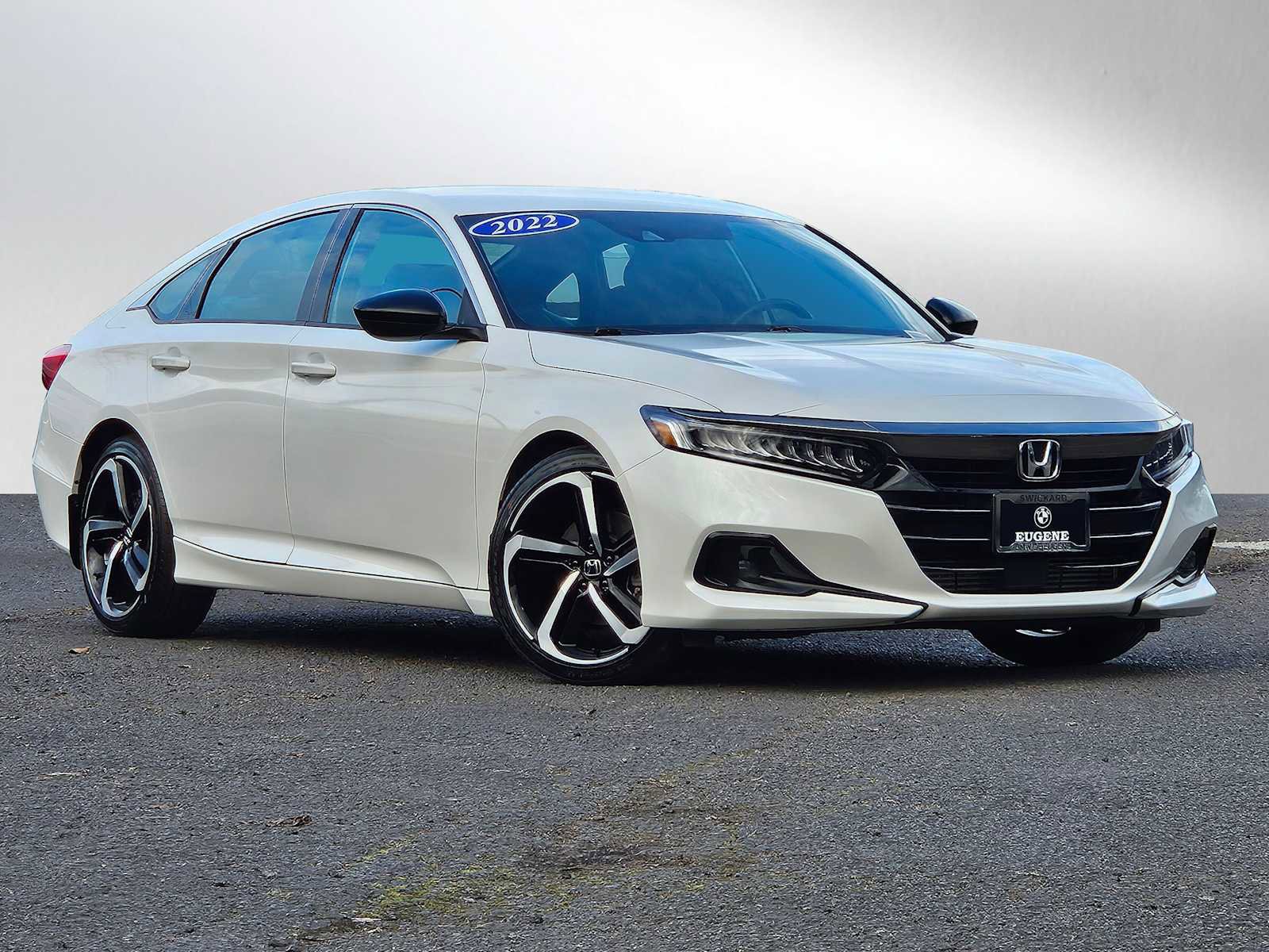 Used 2022 Honda Accord Sport image 2