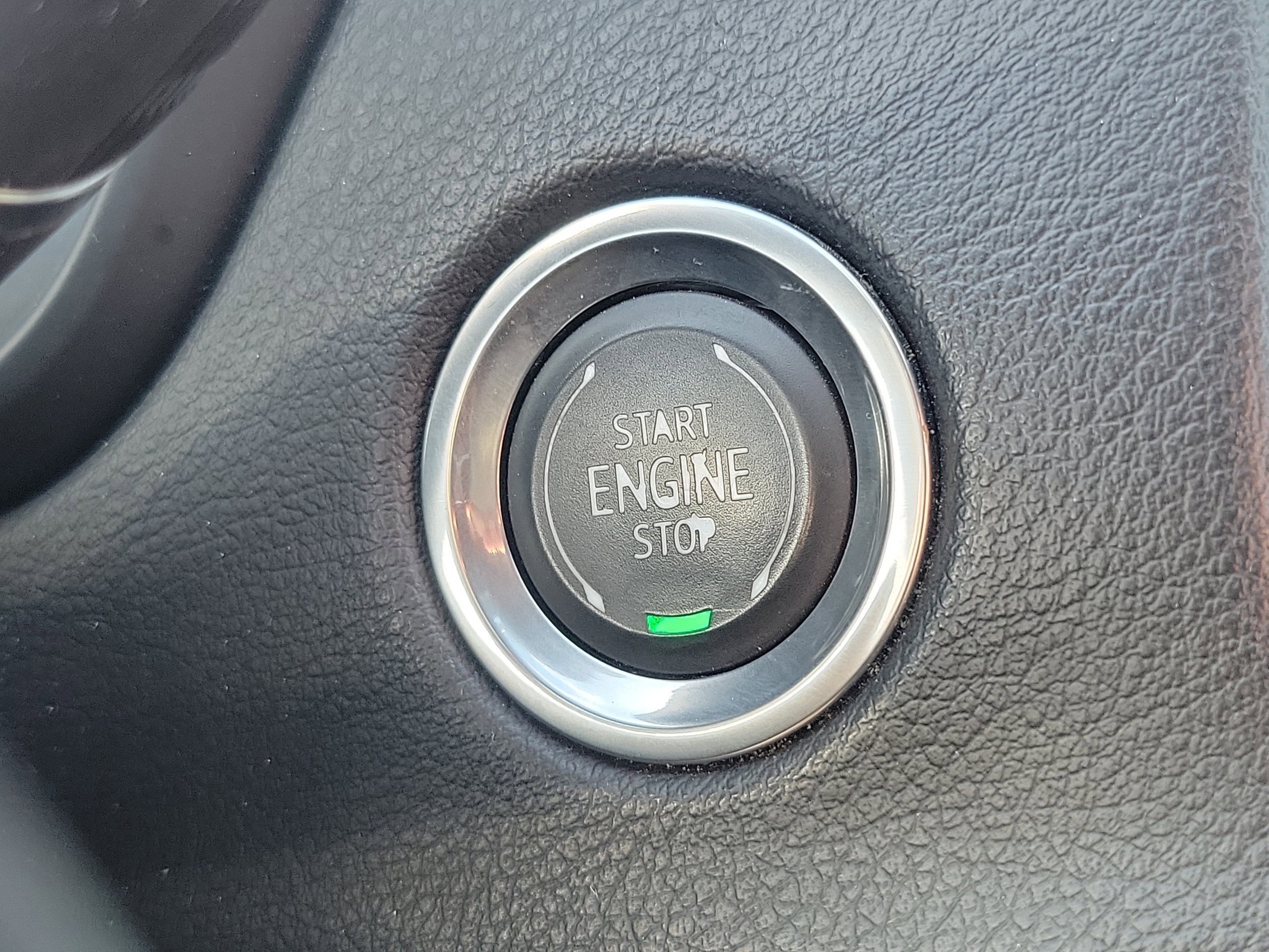 Used 2019 Cadillac XT4 Premium Luxury image 30