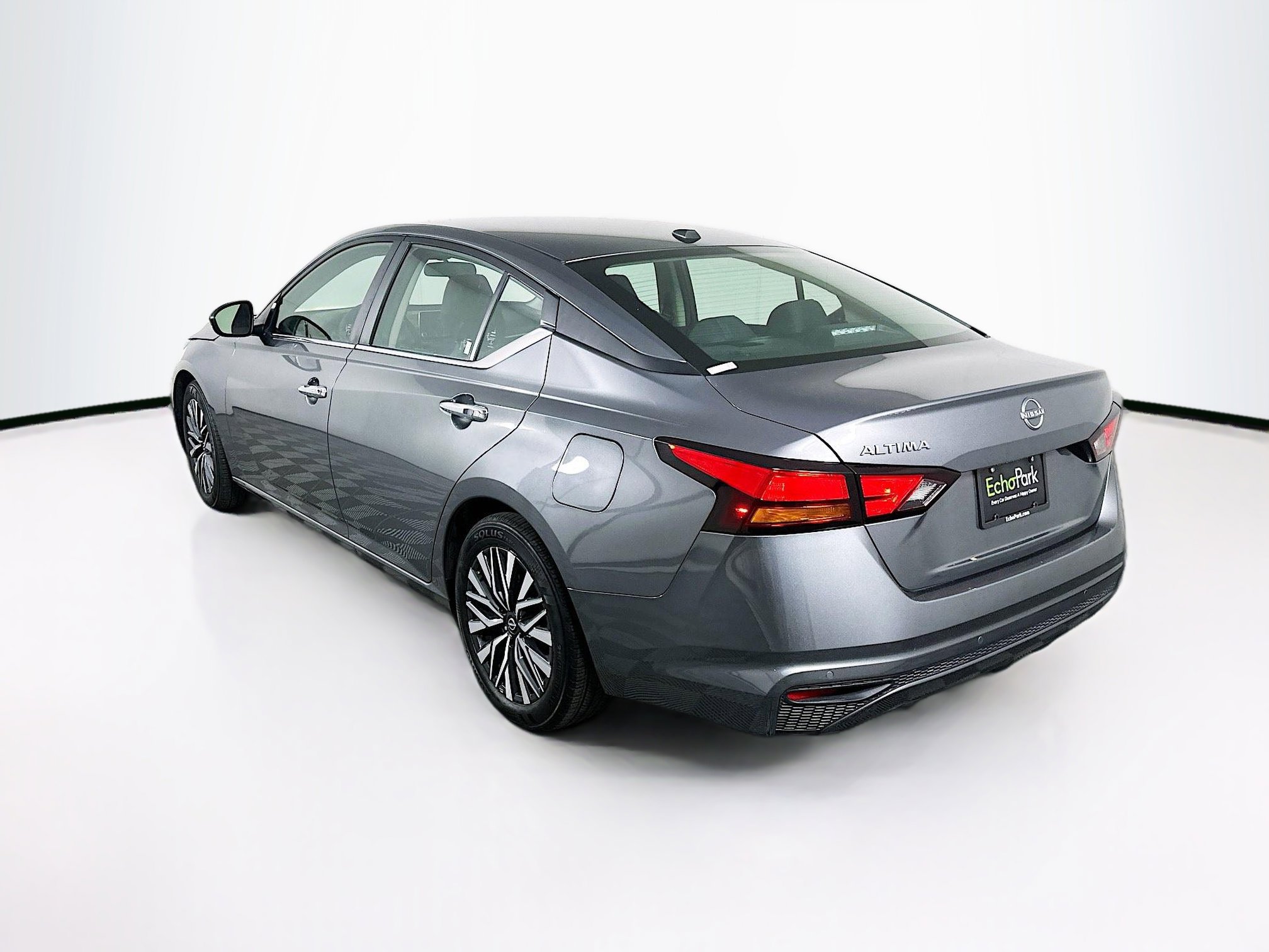 Used 2025 Nissan Altima 2.5 SV image 5