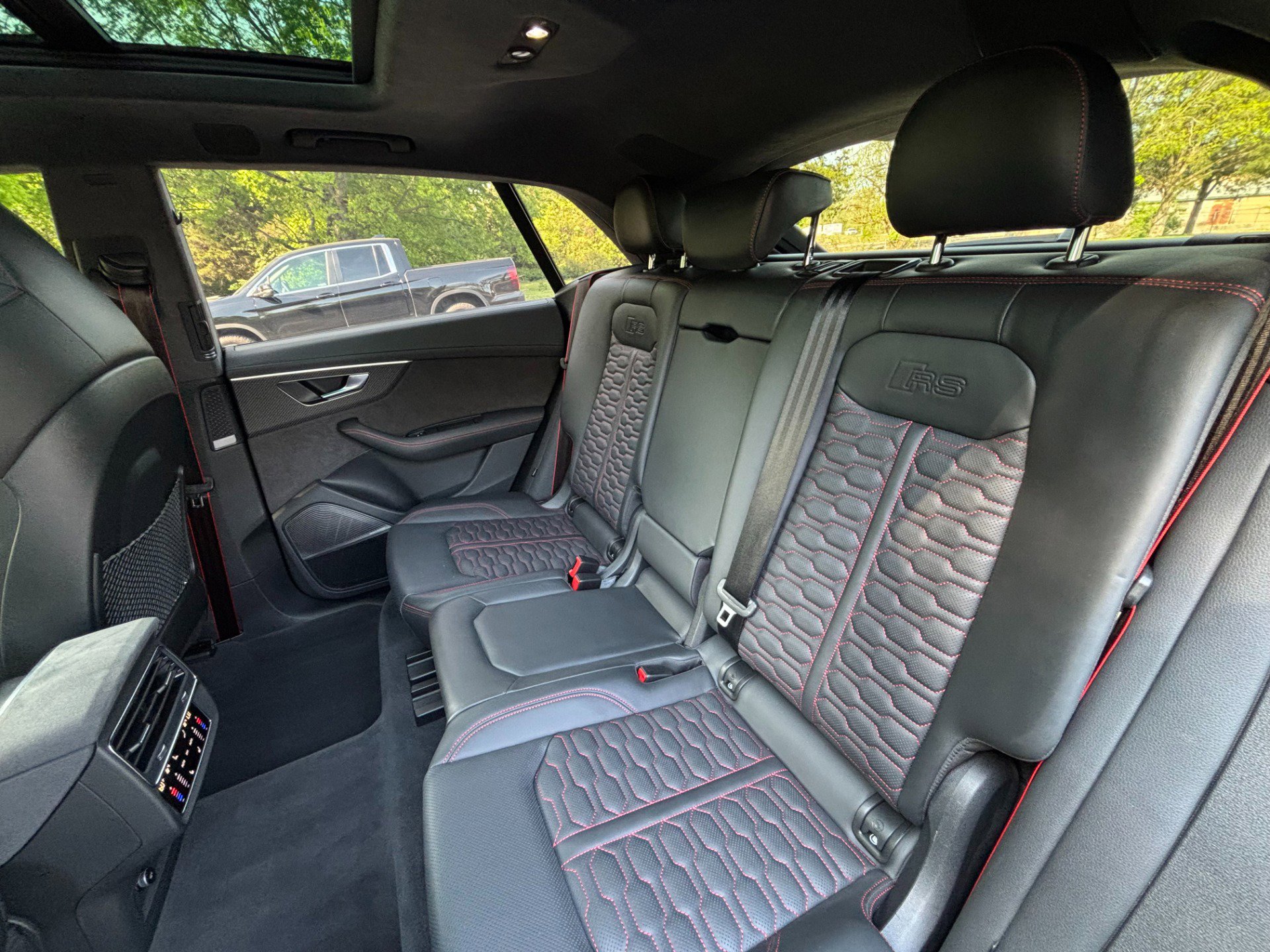 Used 2023 Audi RS Q8 w/ Black Optic Package image 18