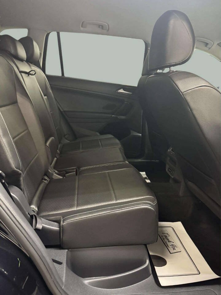 Used 2018 Volkswagen Tiguan SE AWD/4WD image 8