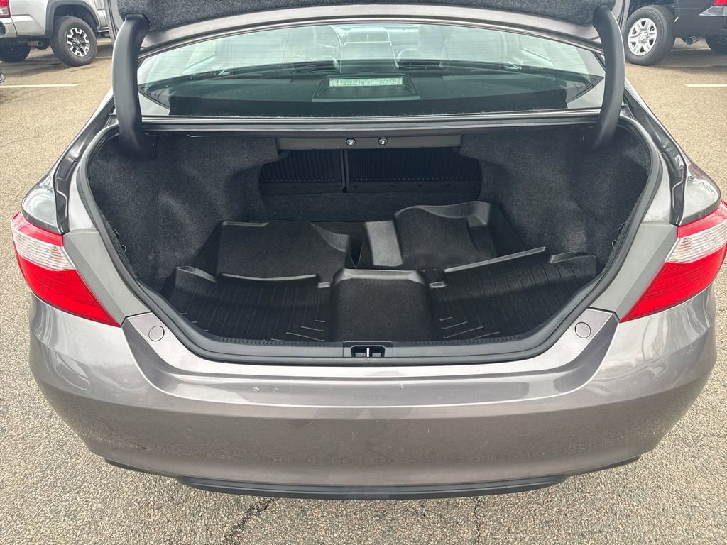 Used 2016 Toyota Camry SE w/ Protection Package (Q2) image 36