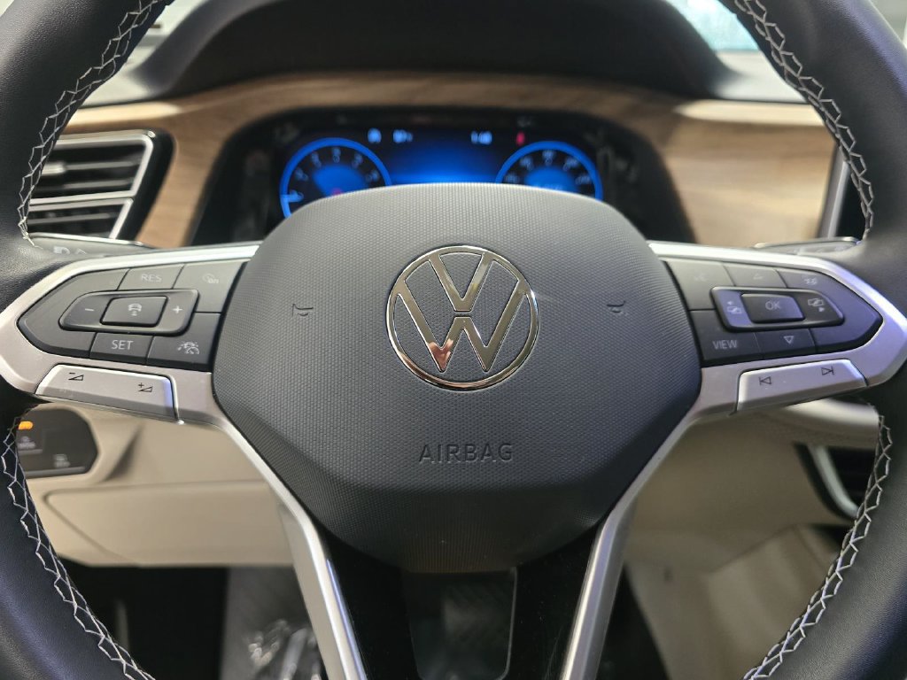 Used 2024 Volkswagen Atlas SE FWD image 12