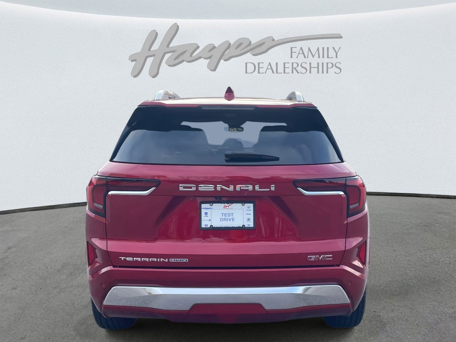 Used 2026 GMC Terrain Denali image 4