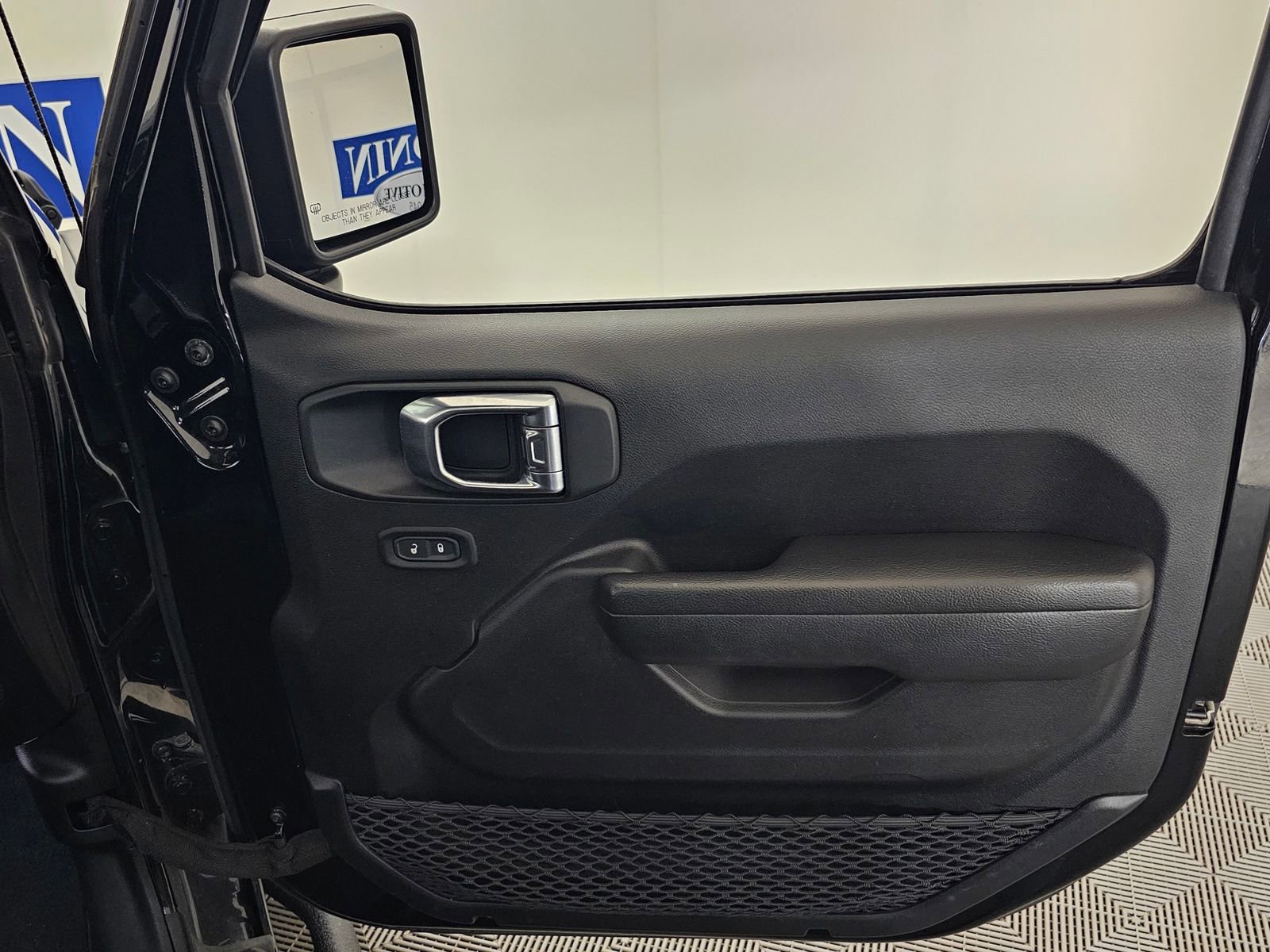 Used 2023 Jeep Wrangler Unlimited Sport AWD/4WD image 26