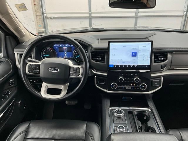 Used 2024 Ford Expedition XLT AWD/4WD image 4