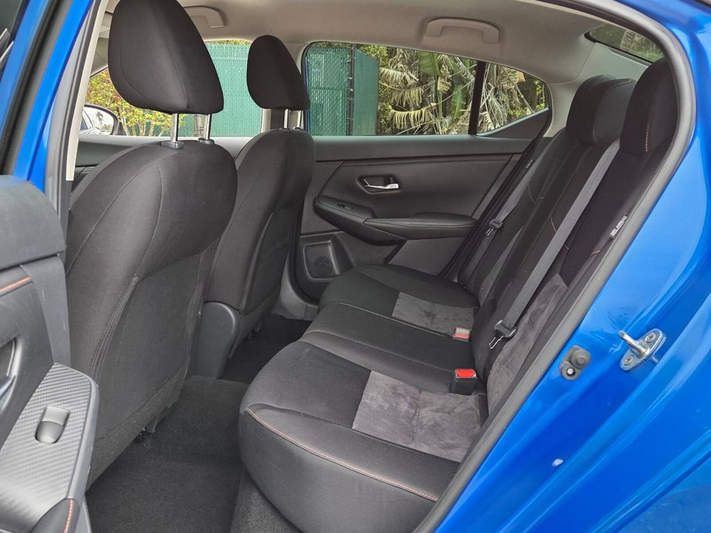 Used 2022 Nissan Sentra SR w/ Lighting Package FWD image 11