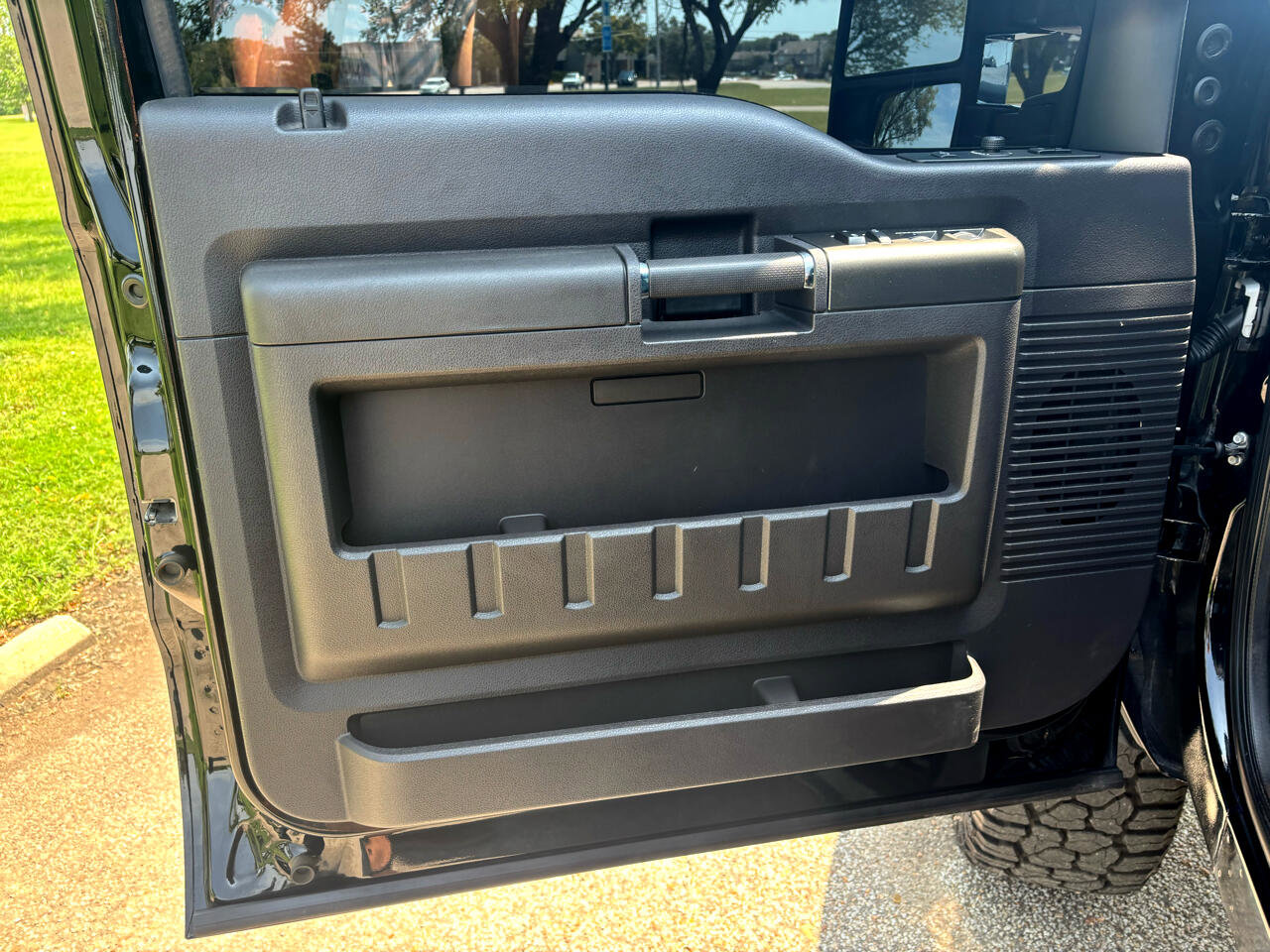 Used 2009 Ford F350 Harley-Davidson image 14