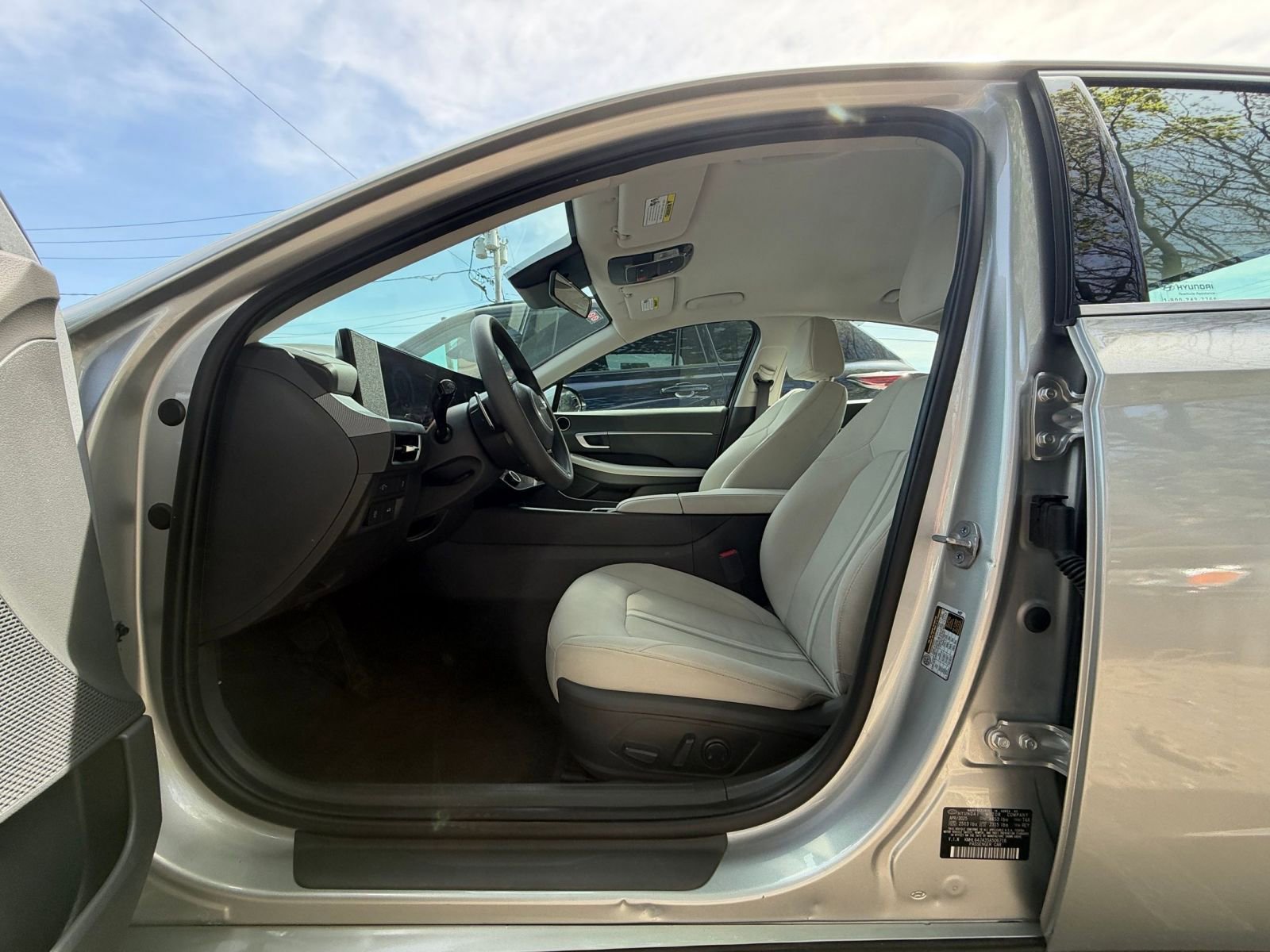 Used 2025 Hyundai Sonata SEL FWD image 27