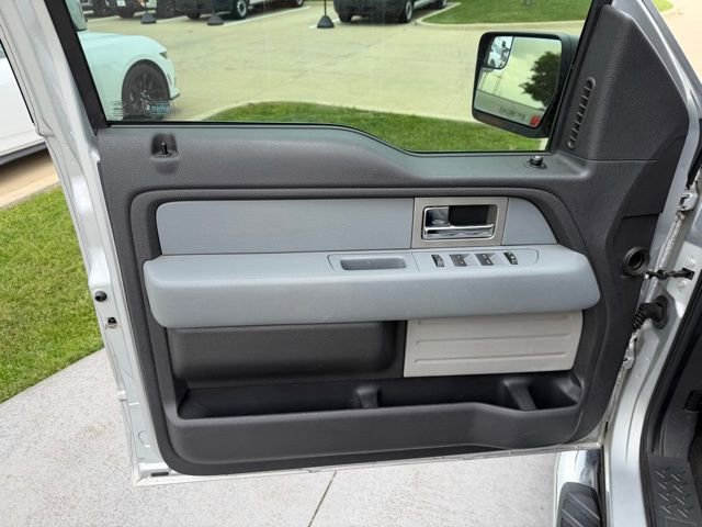 Used 2013 Ford F150 XLT w/ XLT Chrome Pkg image 8