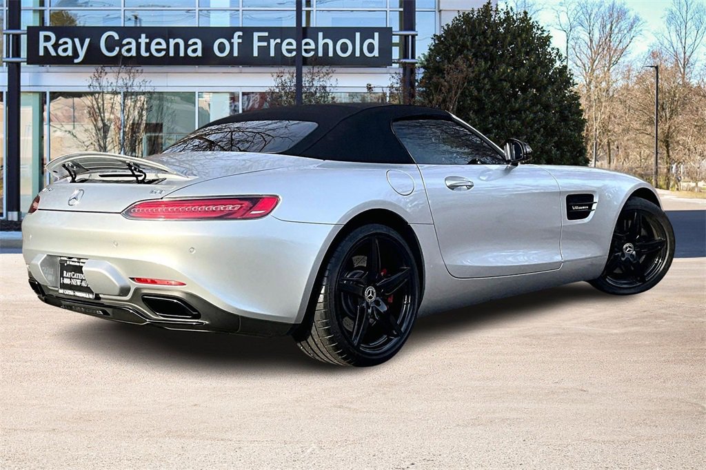 Used 2018 Mercedes-Benz AMG GT Roadster image 2