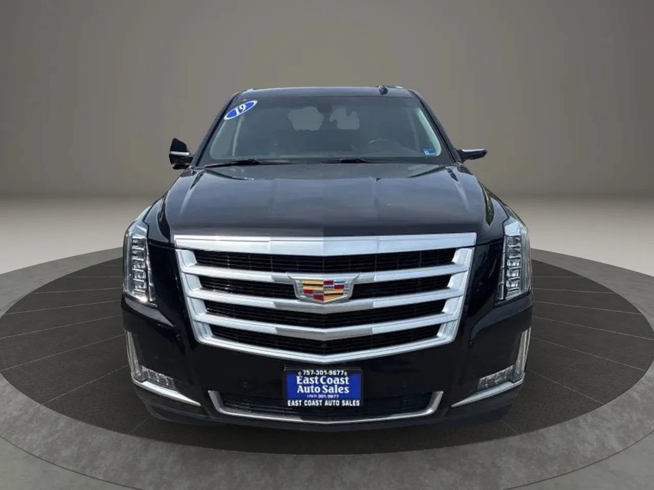 Used 2019 Cadillac Escalade ESV 4WD image 11