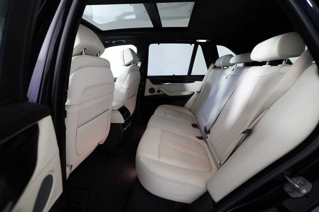 Used 2018 BMW X5 xDrive50i w/ M Sport Package image 14