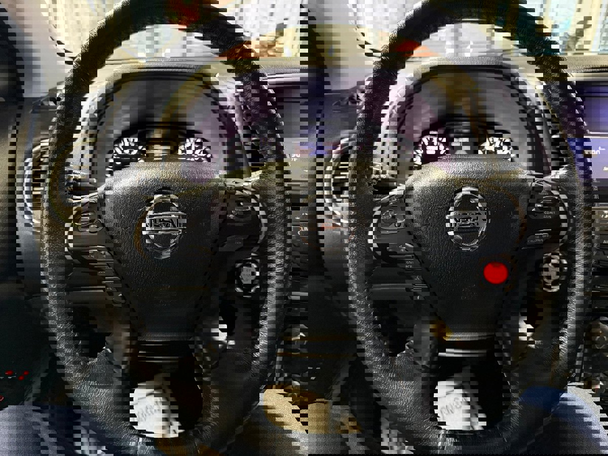 Used 2019 Nissan Pathfinder SV image 6