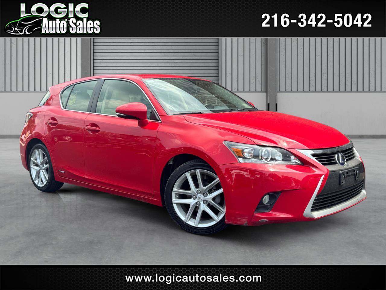 Used 2015 Lexus CT 200h w/ Navigation Package FWD image 1
