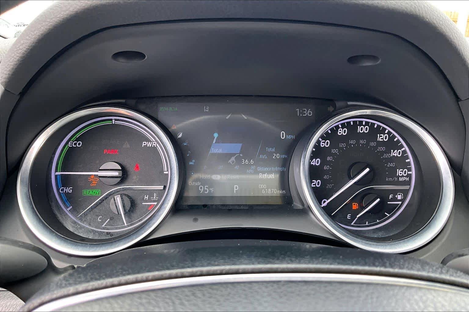 Used 2020 Toyota Camry XLE FWD image 25