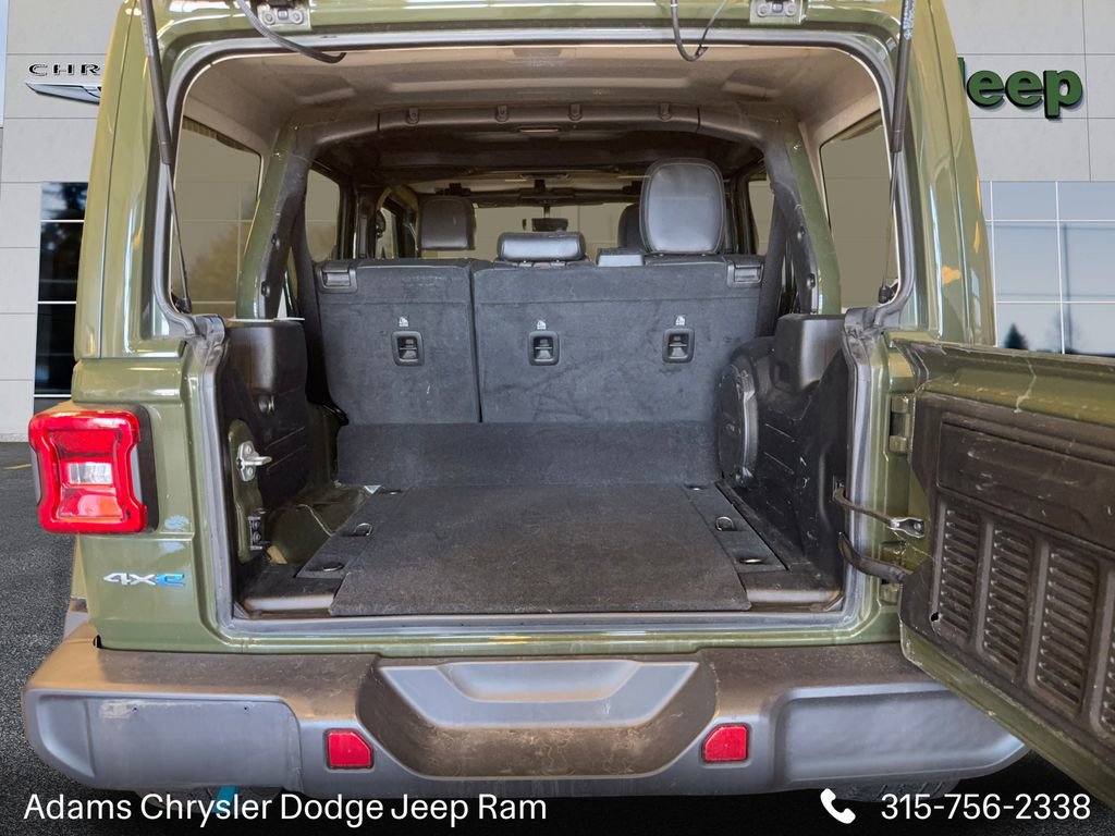 Used 2023 Jeep Wrangler Unlimited Sahara w/ Cold Weather Group image 8