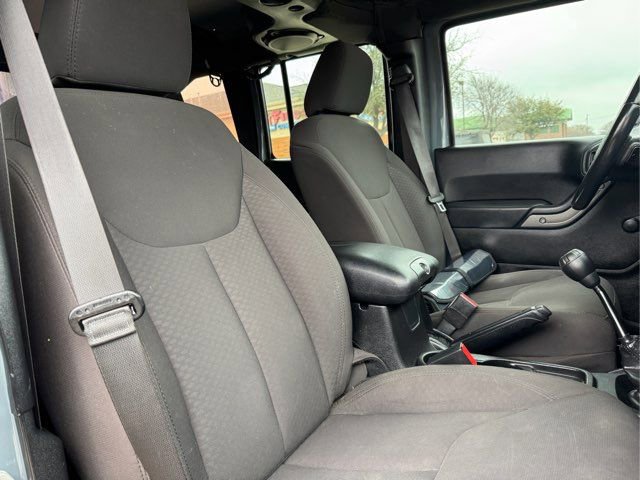 Used 2014 Jeep Wrangler Unlimited Sport w/ Connectivity Group image 34