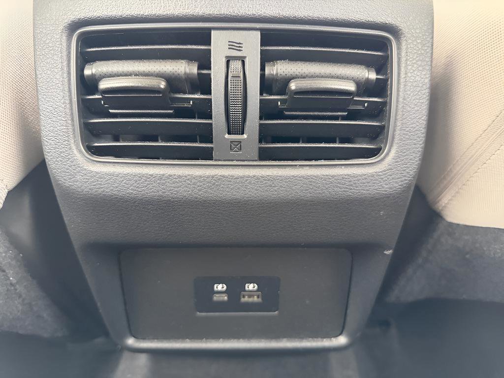 Certified 2022 Nissan Rogue SV image 13