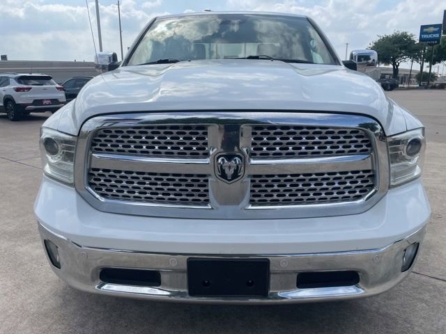 Used 2018 RAM 1500 Laramie w/ Convenience Group AWD/4WD image 2