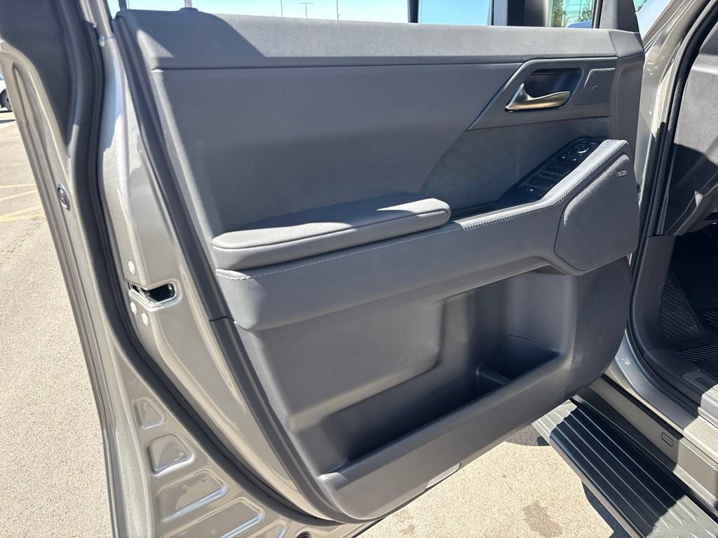 Used 2025 Lexus GX 550 w/ Accessory Package (CT) AWD/4WD image 5