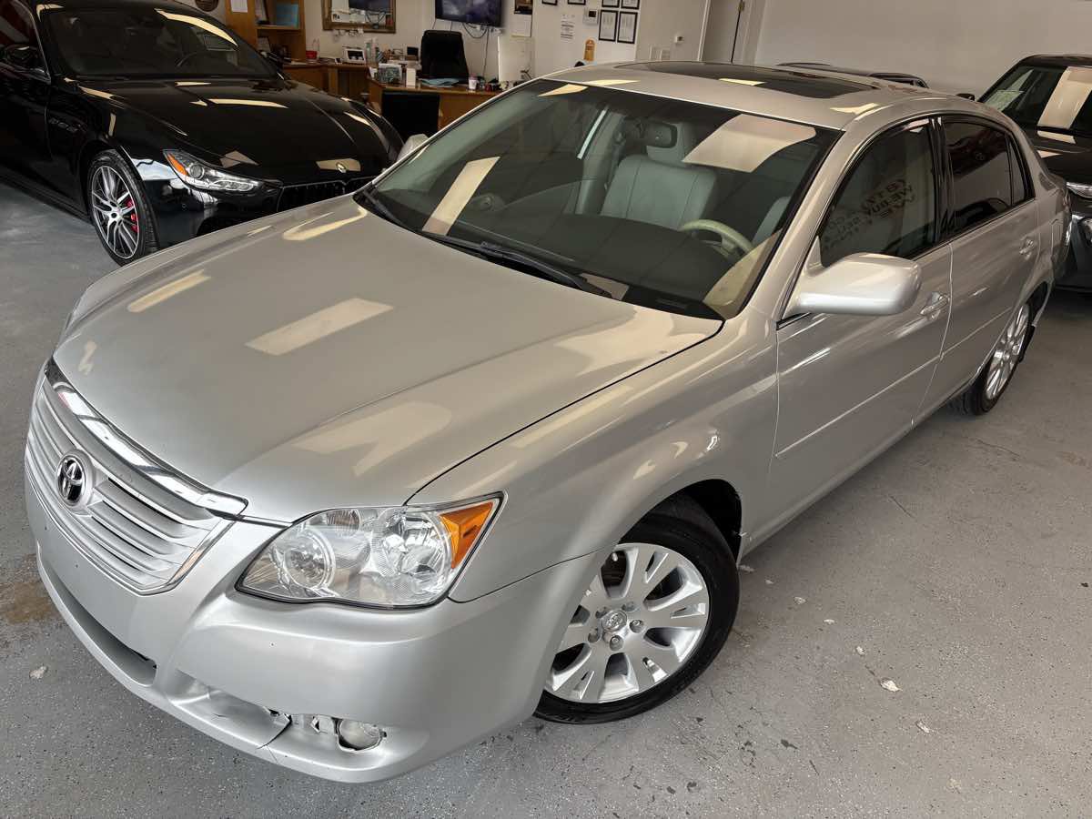 Used 2009 Toyota Avalon XLS FWD image 8