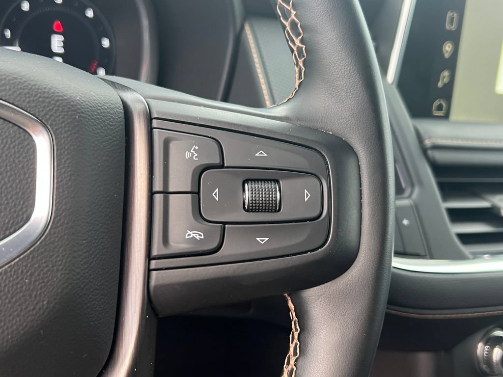 Used 2023 GMC Yukon AT4 w/ AT4 Premium Package AWD/4WD image 29