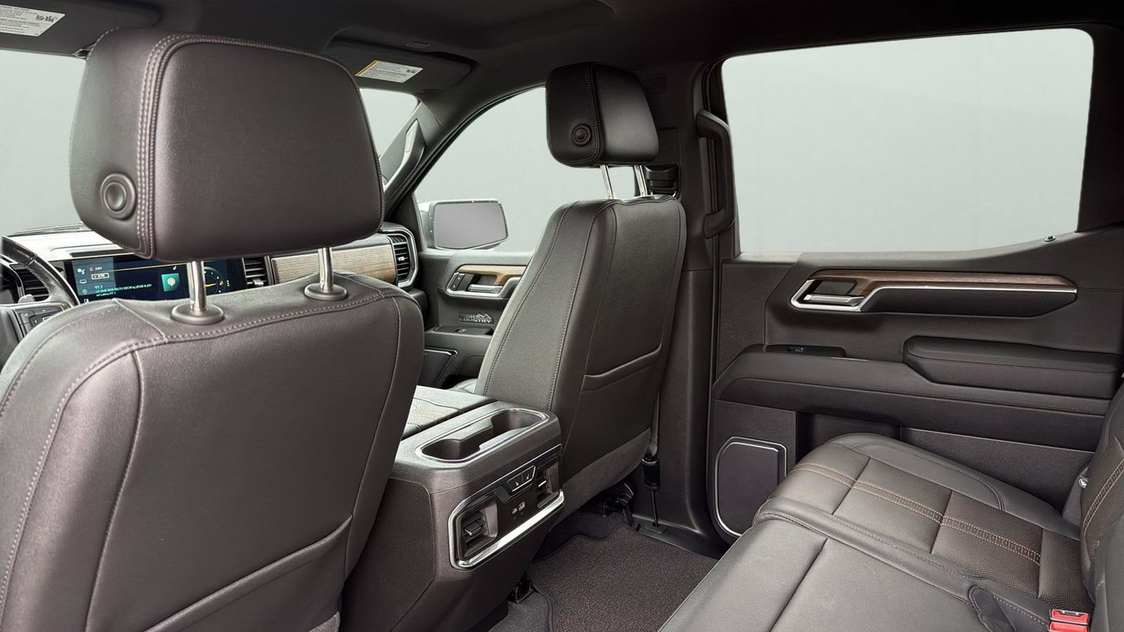 Used 2022 Chevrolet Silverado 1500 High Country w/ Technology Package image 29