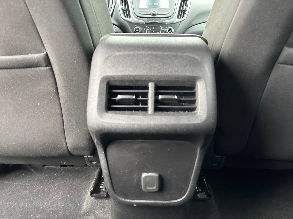 Used 2018 Chevrolet Equinox LT AWD/4WD image 30