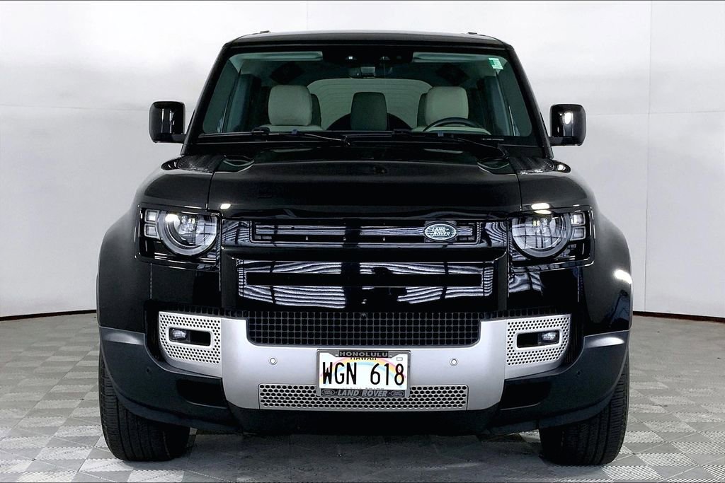 Used 2022 Land Rover Defender 110 SE image 2