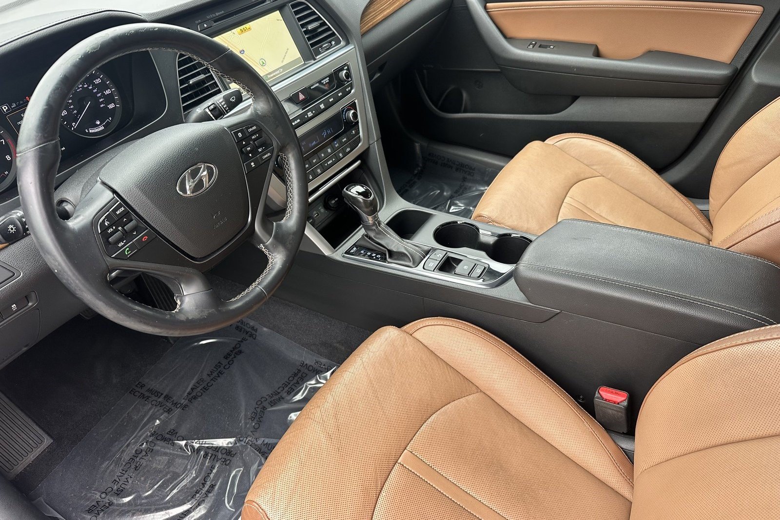 Used 2015 Hyundai Sonata Limited w/ Option Group 06 FWD image 11
