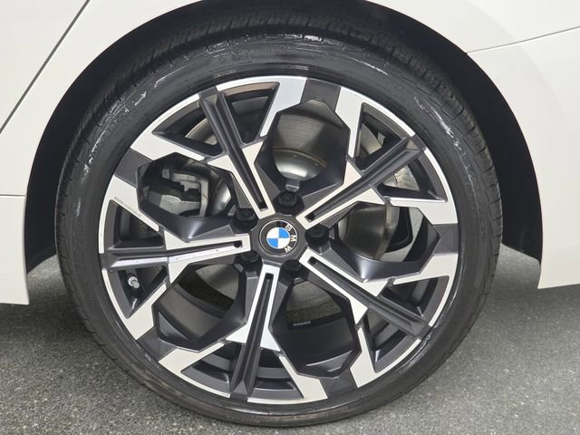 Certified 2025 BMW 330i xDrive Sedan w/ Convenience Package image 28
