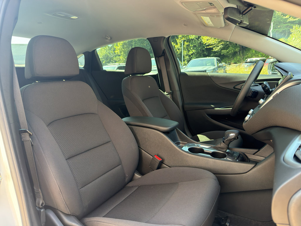 Used 2023 Chevrolet Malibu LS FWD image 21
