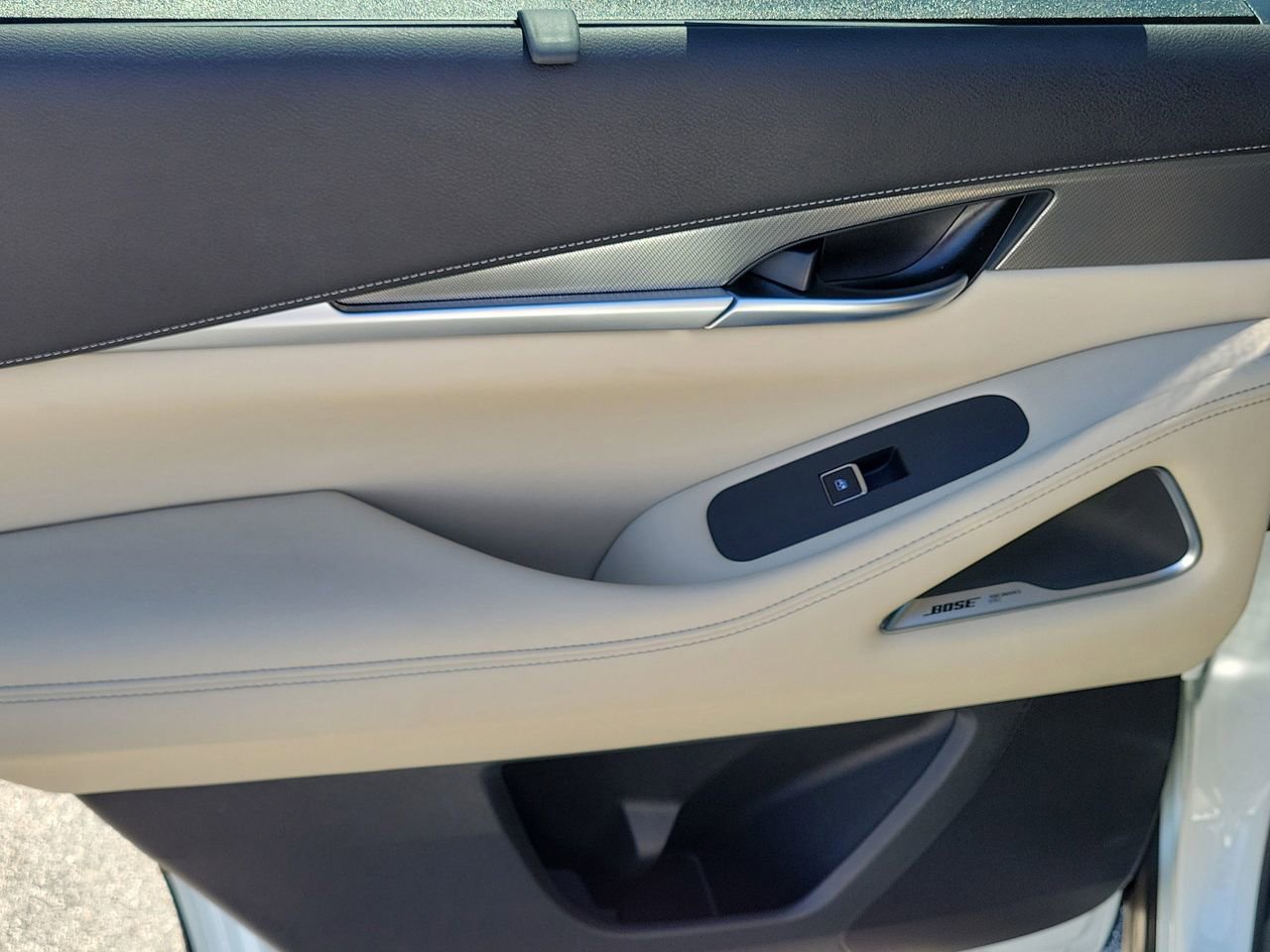 Used 2025 INFINITI QX60 Luxe w/ Lighting Package (N94) image 10