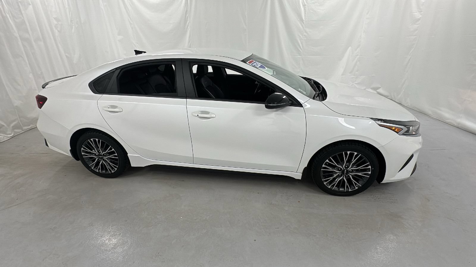 Used 2024 Kia Forte GT-Line FWD image 2