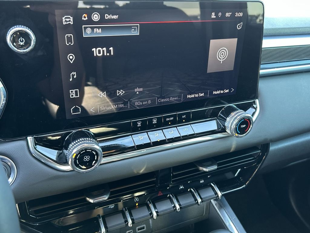 Used 2025 GMC Canyon Elevation image 13