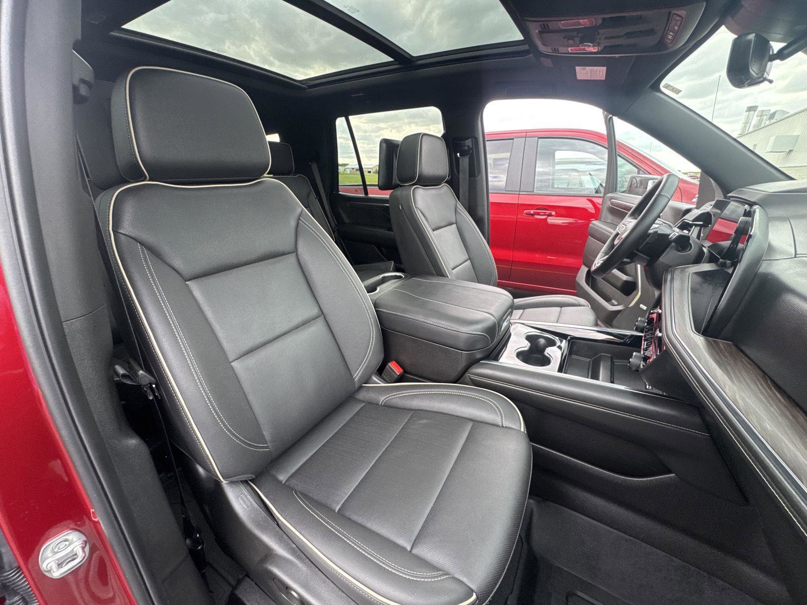 Used 2025 Chevrolet Tahoe Premier AWD/4WD image 20