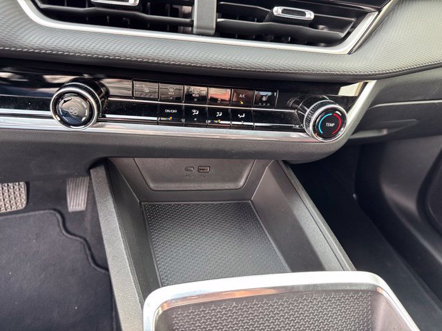 Used 2025 Chevrolet Equinox LT AWD/4WD image 21