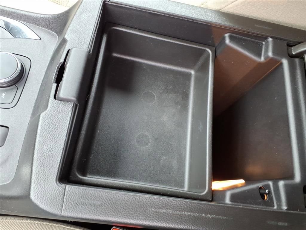 Used 2023 Chevrolet Traverse LS image 28