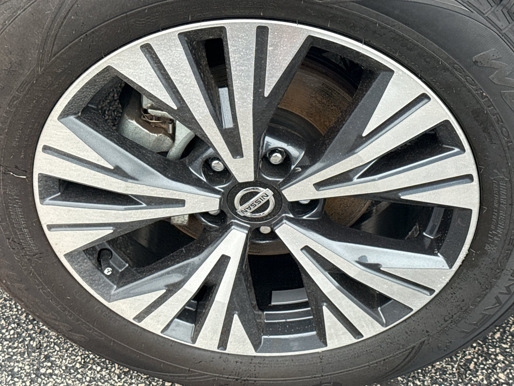 Certified 2021 Nissan Rogue SV w/ Premium Package AWD/4WD image 9